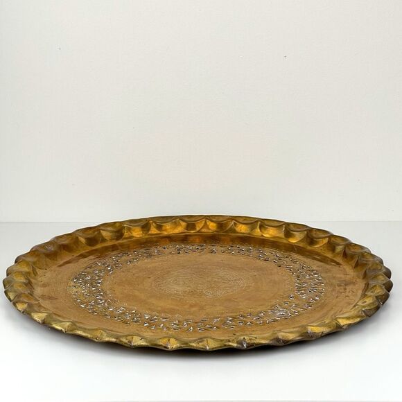 Vintage Etched Brass Large Round Wall Hanging Tray Plate Floral 19” Diameter - Picture 3 of 7